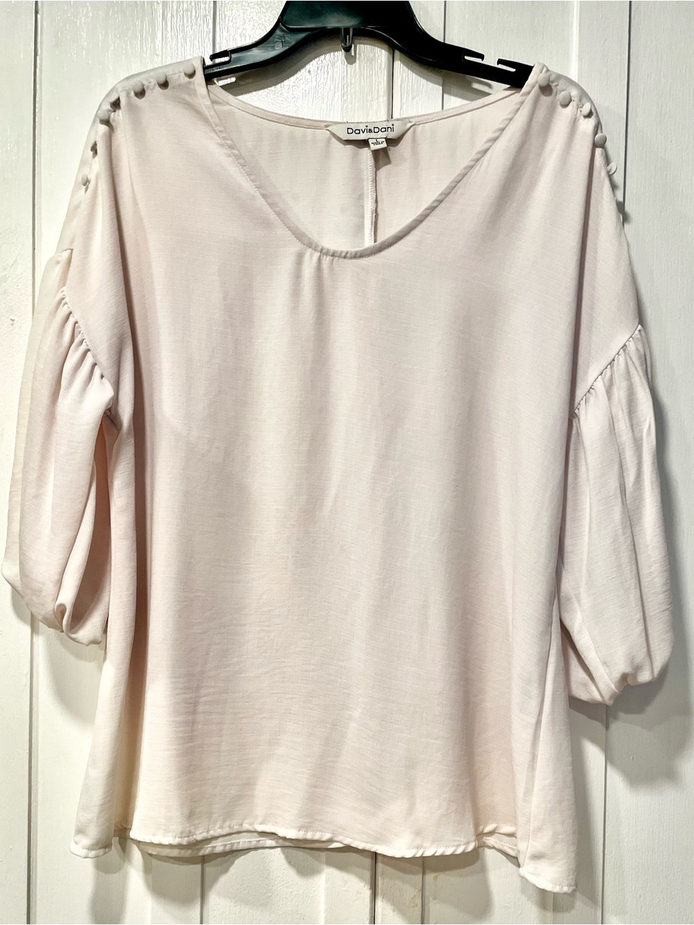 Davi & Dani Cream Balloon Sleeve Blouse Covered Button Shoulders Boho Large